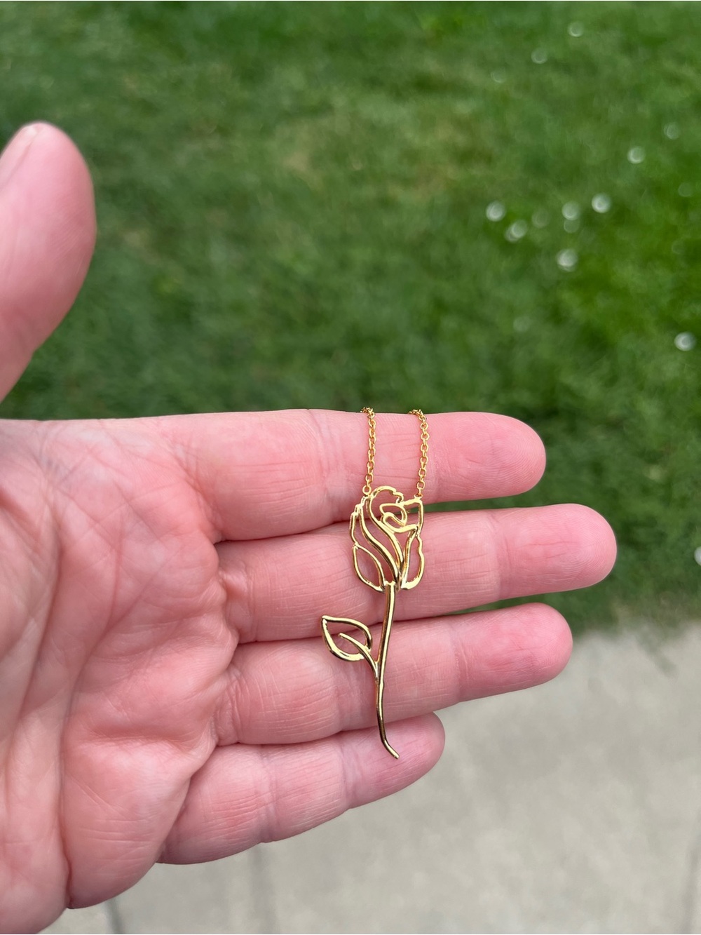Gold Rose Outline Pendant Necklace - Women Jewelry